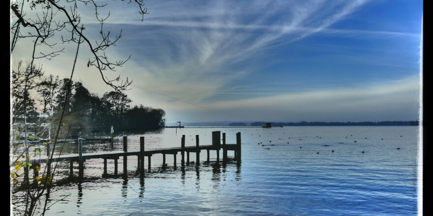 Brücke auf dem Großen Plöner See in Schleswig-Holstein- Plön