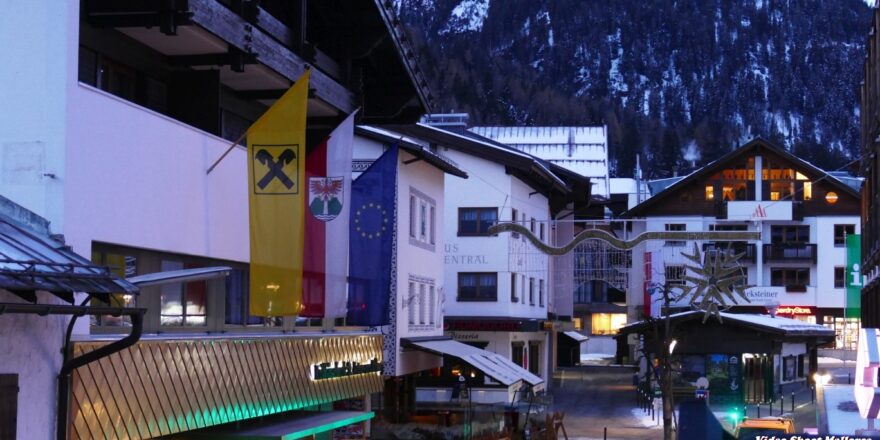 St. Anton am Arlberg in Österreich - Ski Gebiert und Party Zone